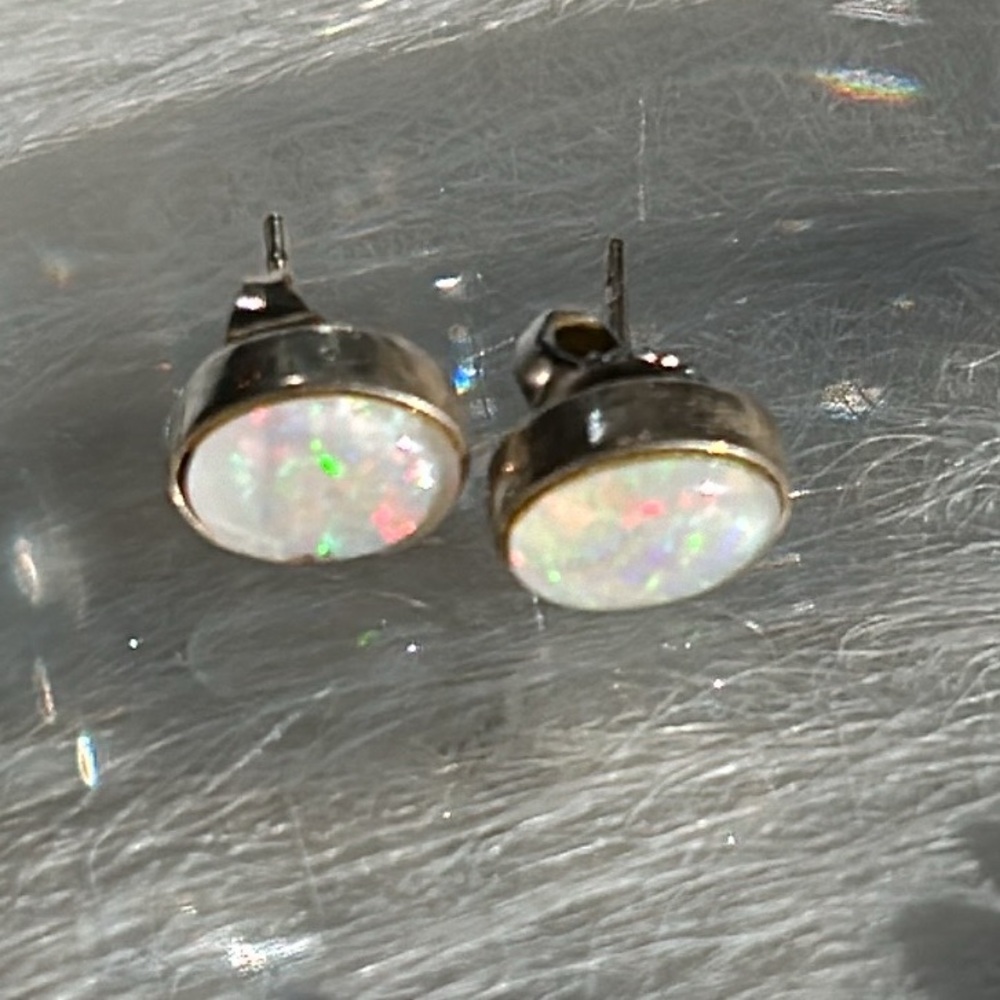 6 Pairs of Various Sterling Silver Post Earrings - Picture 4 of 8